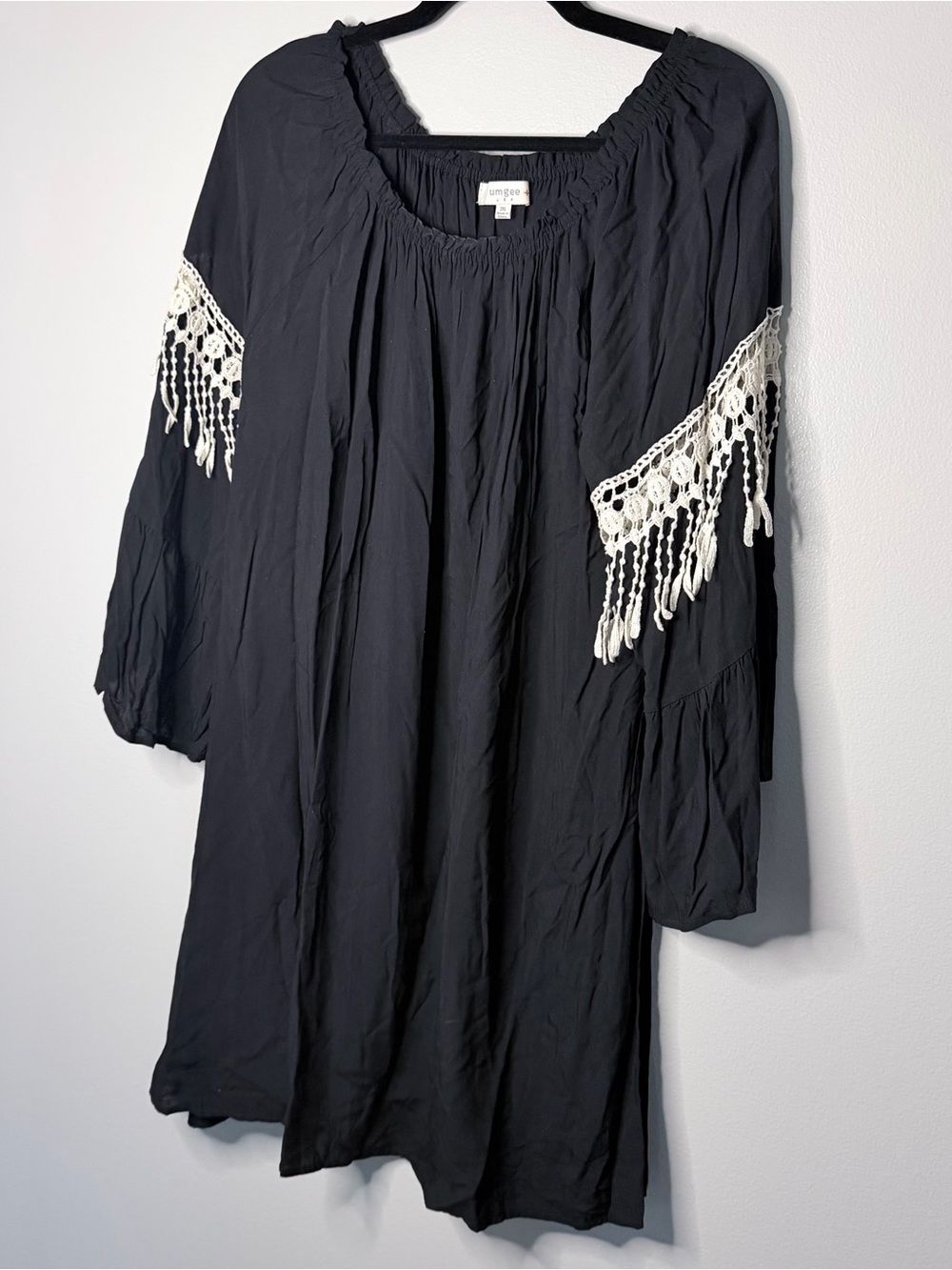 Umgee Black Elastic Neck Boho Dress/Top with Ivory Tag Detail